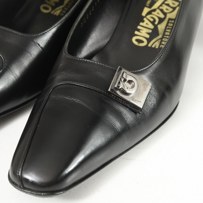 MI34090 Италия производства Salvatore Ferragamo * gun chi-ni* кожа квадратное tu туфли-лодочки *7D(24.5cm соответствует )* обувь * черный 