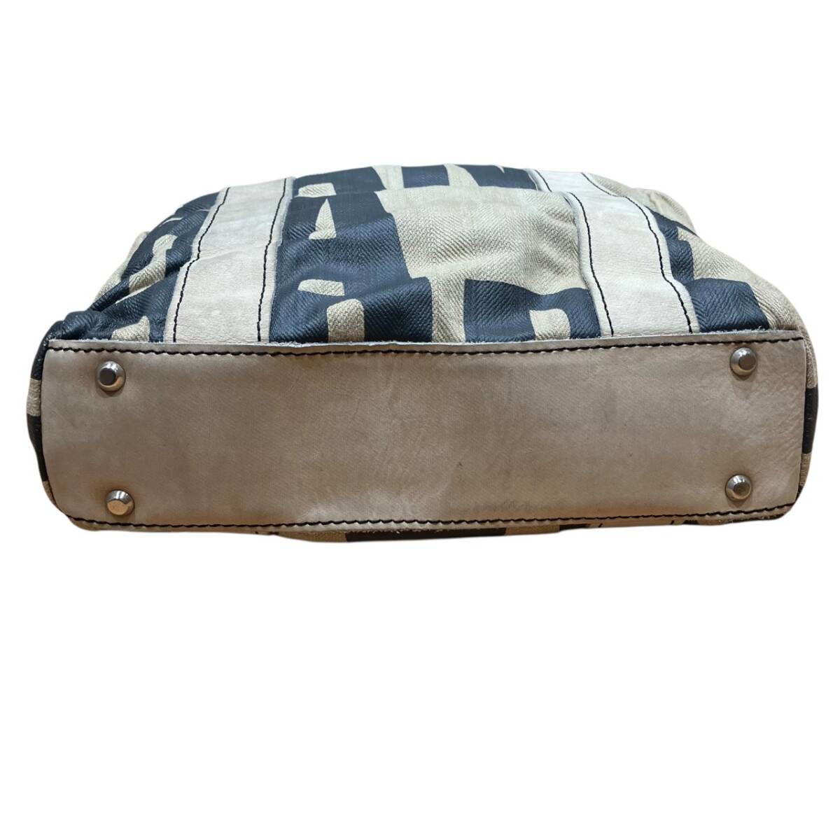 Vivienne Westwood ромадзи кожа Denim земля парусина ручная сумочка большая сумка оттенок бежевого