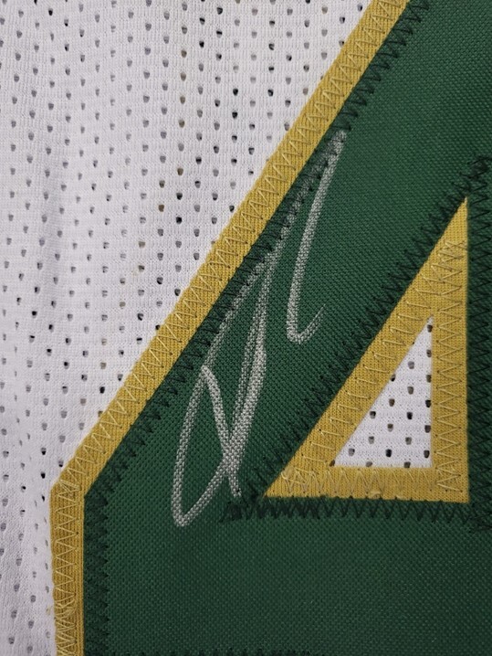 ヤニス・アデトクンボ サイン入りユニフォーム_画像3