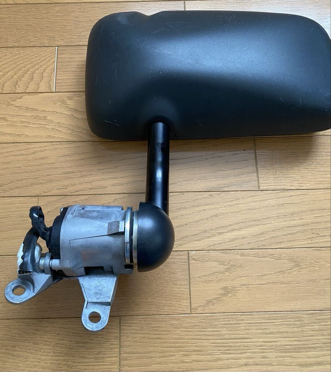 日野　ダイナ　デュトロ　ミラー　運転席側　　XZU605M 右側_画像3