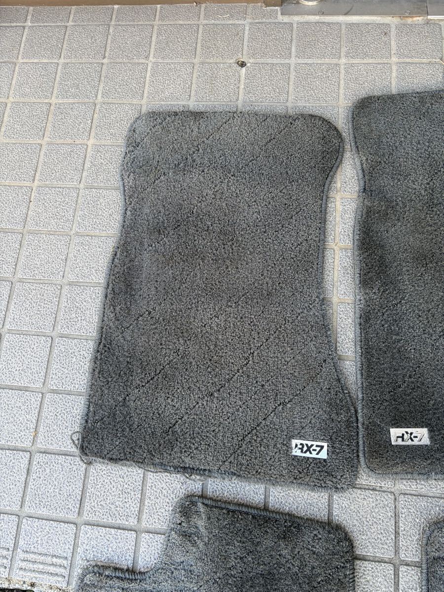 サバンナ RX-7 FC3S 後期 純正フロアマット カーマット 希少中古品　破れ無し_画像2