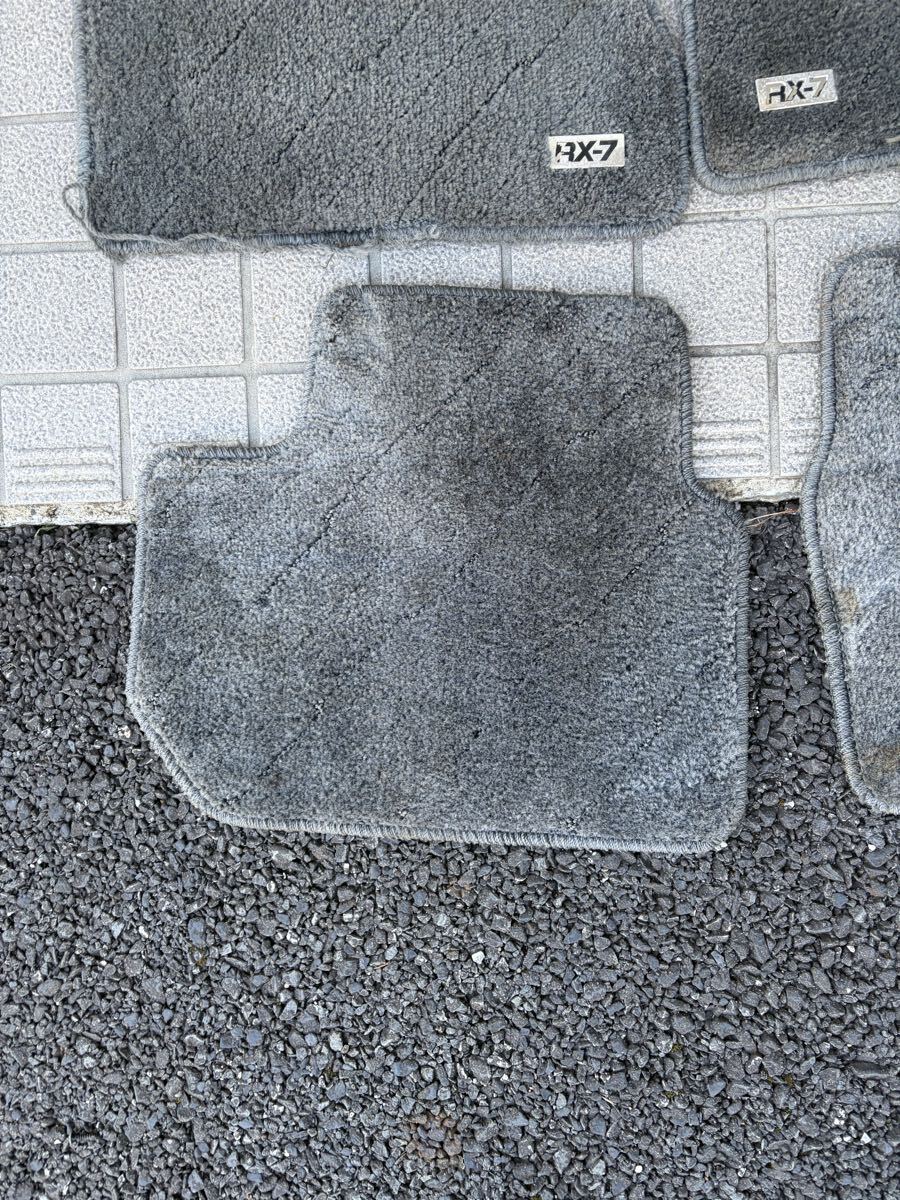 サバンナ RX-7 FC3S 後期 純正フロアマット カーマット 希少中古品　破れ無し_画像4