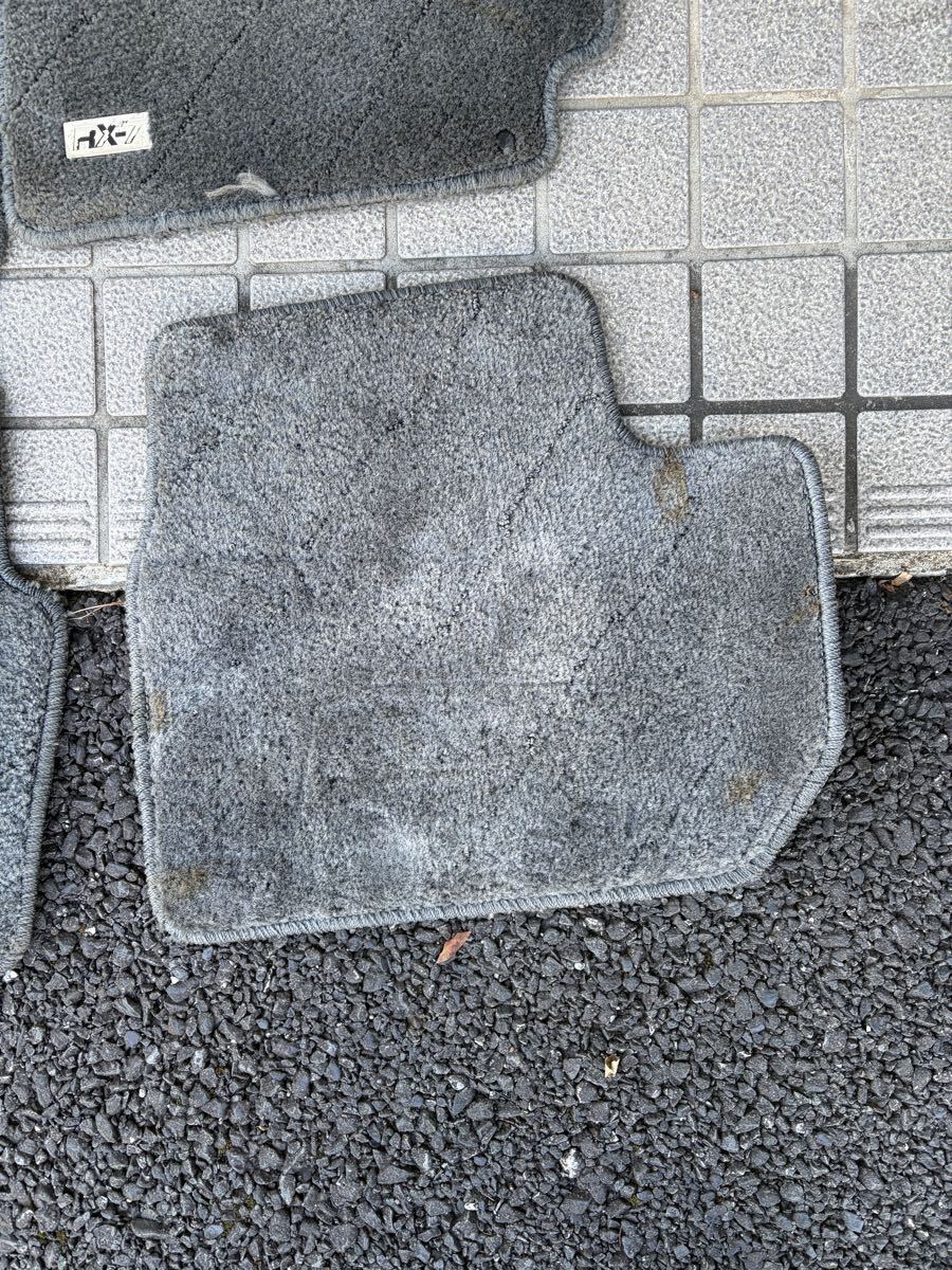 サバンナ RX-7 FC3S 後期 純正フロアマット カーマット 希少中古品　破れ無し_画像5