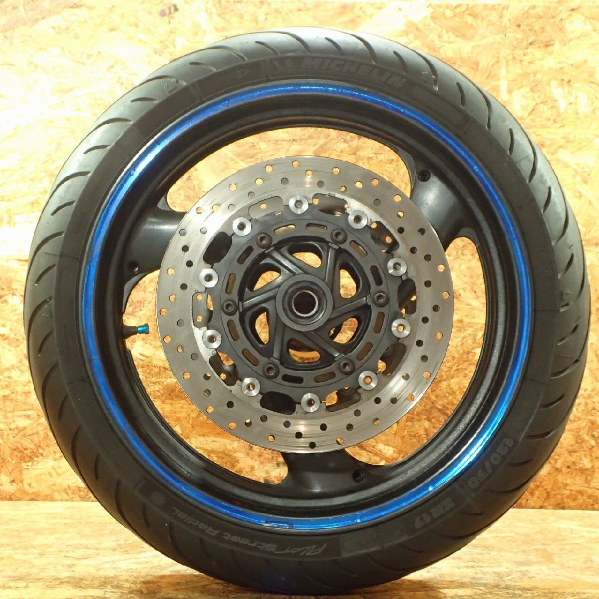 【送料Lサイズ】YAMAHA RP03J-0015** XJR1300 フロントホイール 17×3.50 F-77 専用動画あり 検.( 202511 11 寅437_画像2