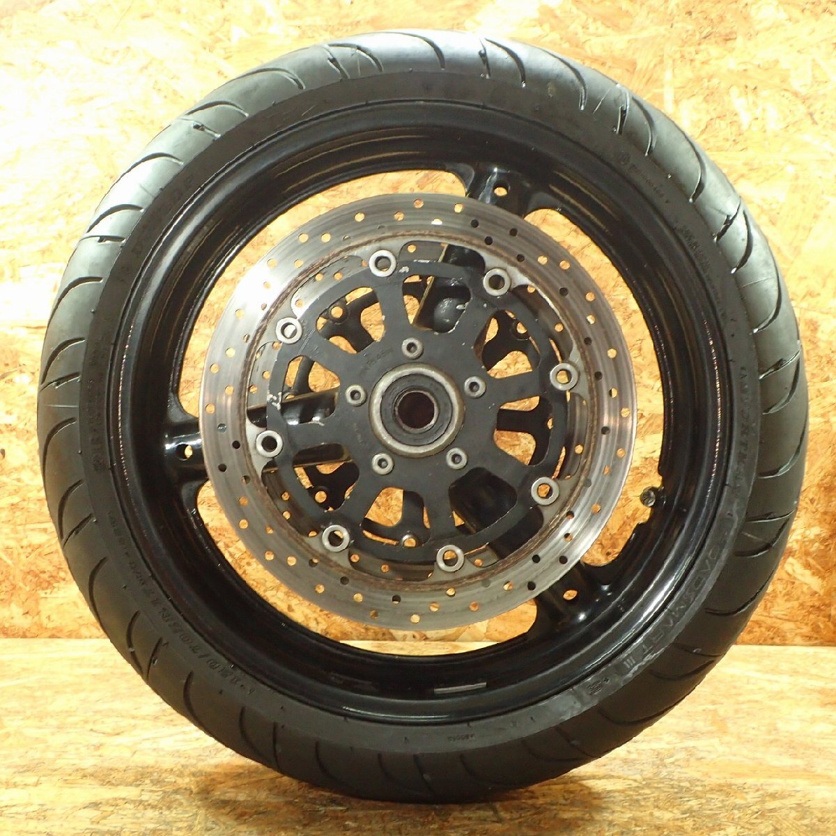 【送料Lサイズ】SUZUKI GY71A-1038** GSX1400 フロントホイール 17×3.50 専用動画あり 検.( 202511 24 寅439_画像5