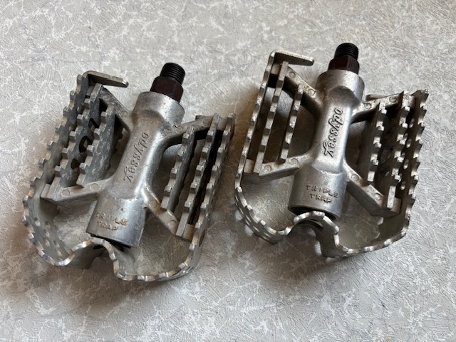 ODYSSEY オデッセイ TRIPLE TRAP フラットペダル_画像1