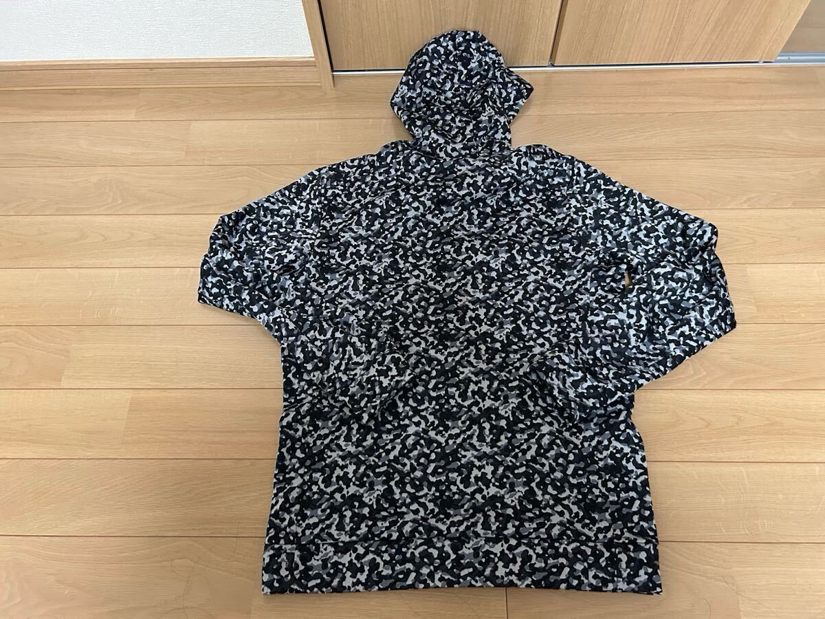 美品　ナイキ　サーマルフィット　Ｌサイズ　迷彩　グレー　スポーツ_画像2