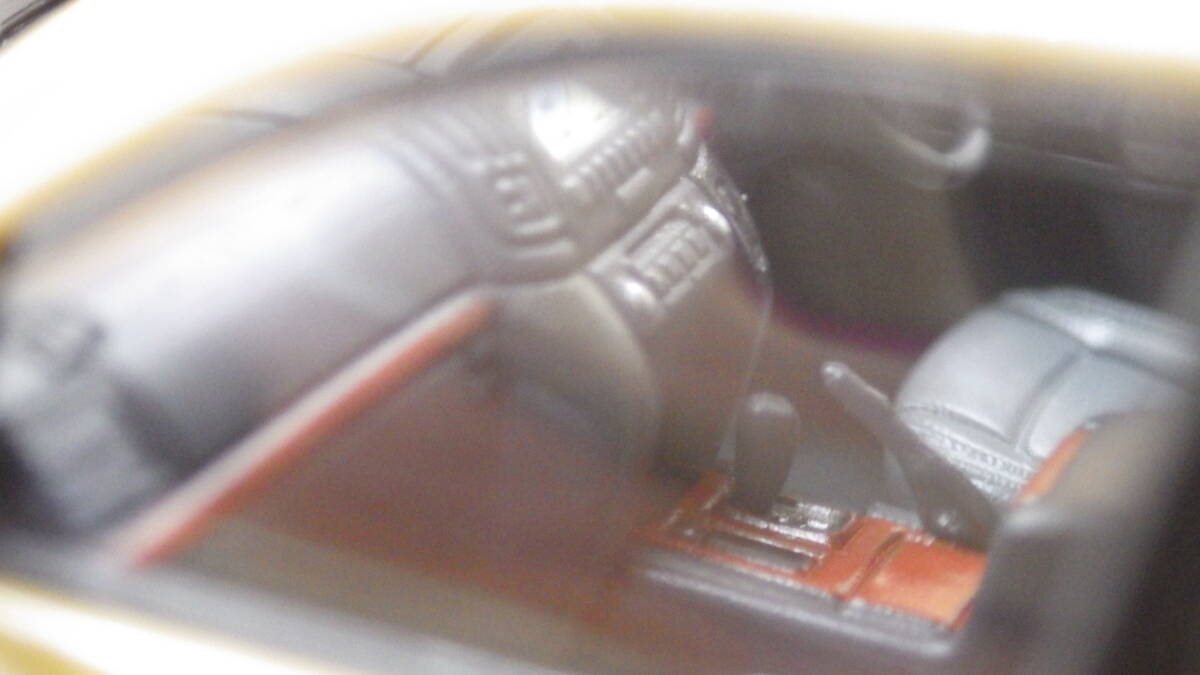 kyosho J-collection Toyota Land Cruiser 200 Gold Mica Metallic S=1/43 JCP69006GM_画像3