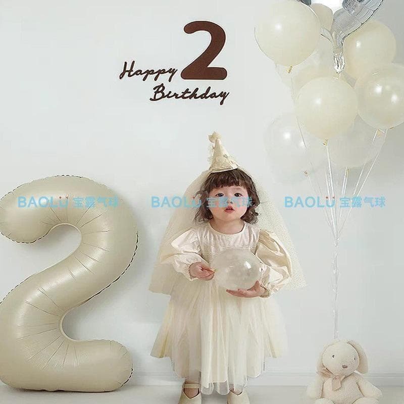 くすみホワイト 4 数字 ナンバーバルーン 誕生日 お祝い 記念日 32インチ イベント 行事 風船 パーティ 装飾 行事 _画像2