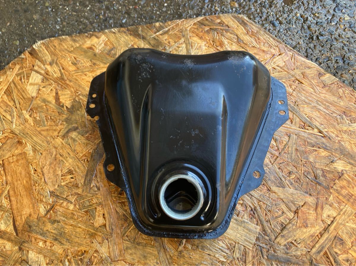 61829■ ヤマハ ジョグ SA36J (144番台〜) 〈タンク内は綺麗〉　ガソリンタンク　SA39J 燃料タンク_画像1