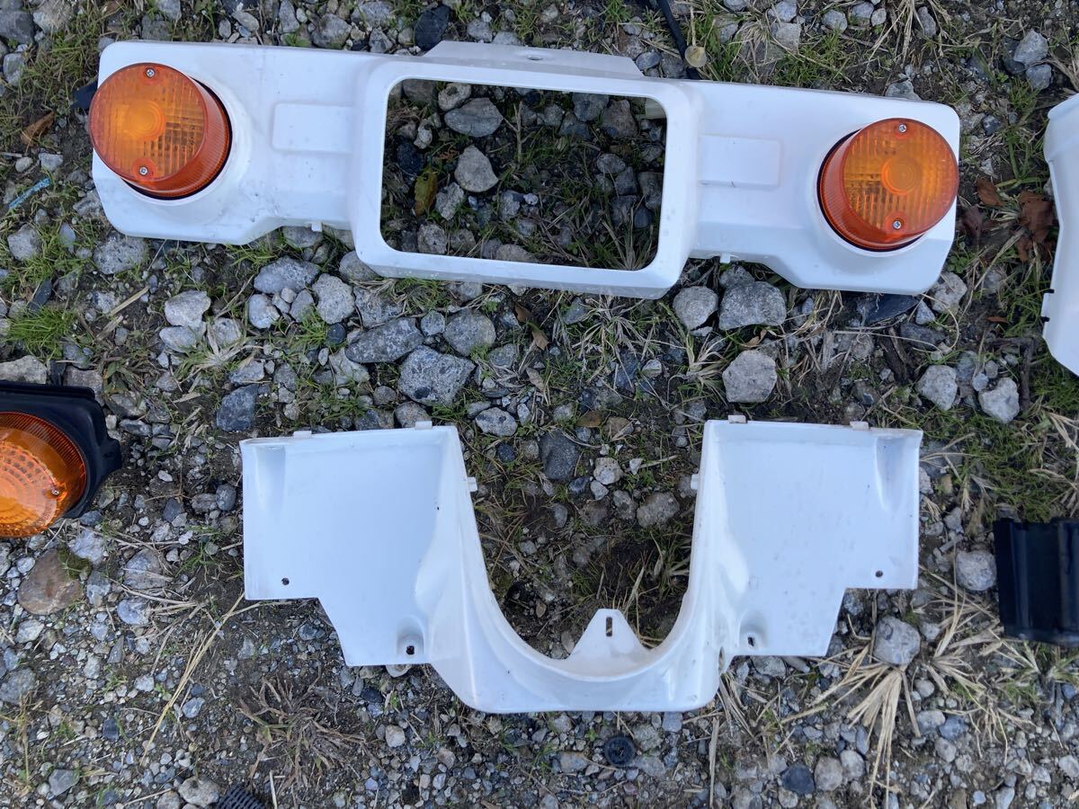 61791■ ホンダ ジャイロX TD02 FI車 (120番台～) テール メーター ボード 外装 カウル センター リア 泥除け 純正 レンズ セット_画像3