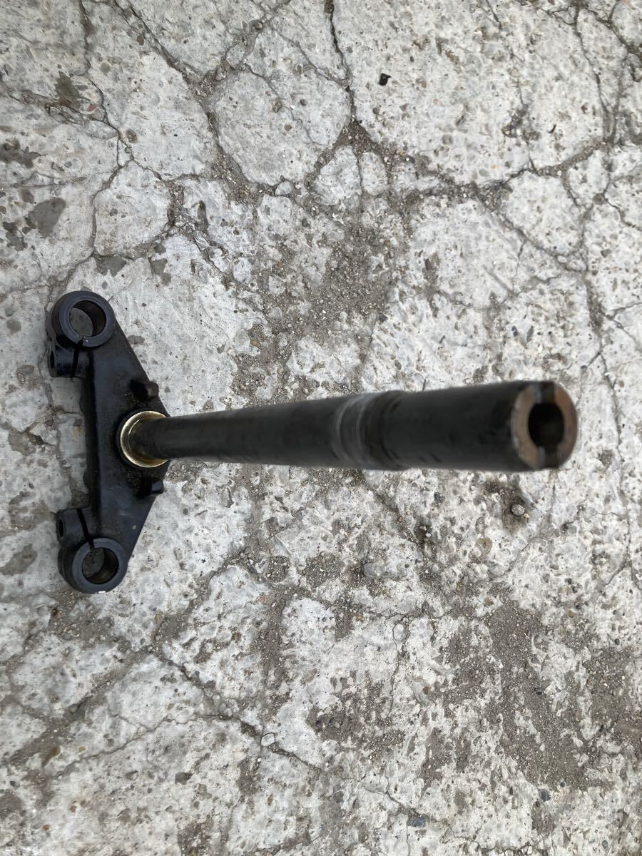 61648■ ヤマハ JOG ジョグ SA16J (518番台〜) 三又　フォーク側のパーツ　ステム_画像2