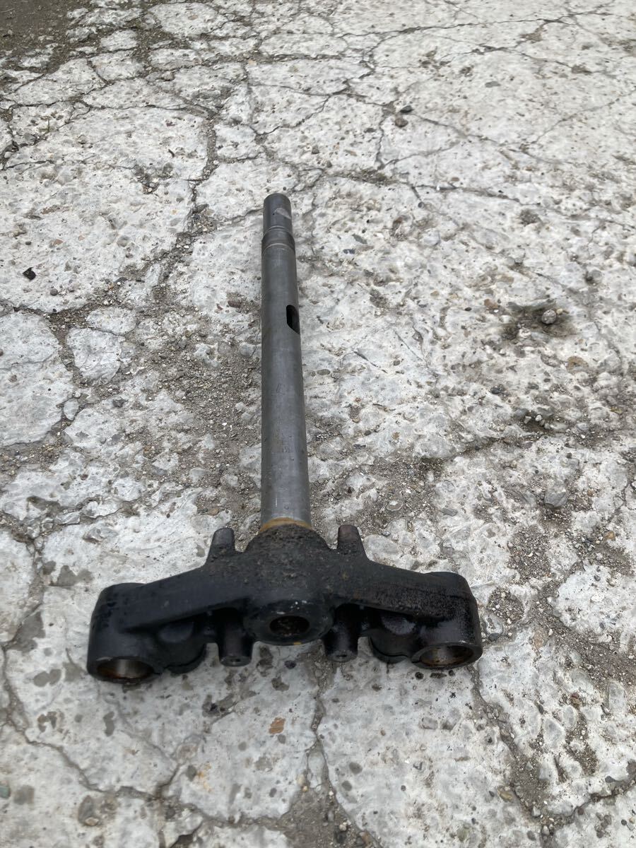 61648■ ヤマハ JOG ジョグ SA16J (518番台〜) 三又　フォーク側のパーツ　ステム_画像4