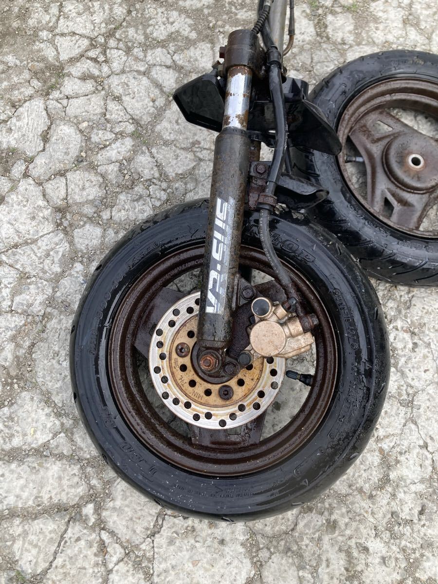 61817■ ホンダ スーパーディオZX AF28 (141番台〜) 〈部品取りジャンク〉マスター キャリパー フロントフォーク ホイールセット ステム_画像2