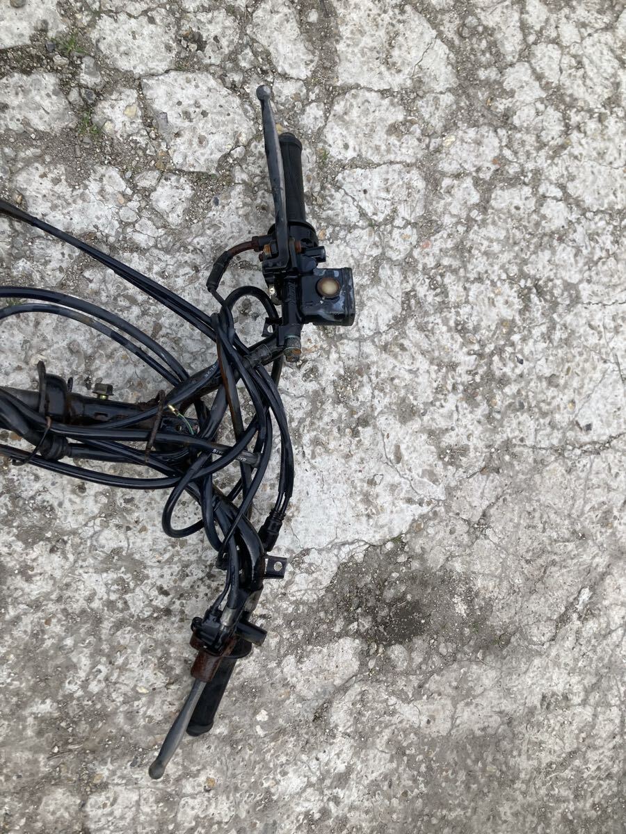 61817■ ホンダ スーパーディオZX AF28 (141番台〜) 〈部品取りジャンク〉マスター キャリパー フロントフォーク ホイールセット ステム_画像6