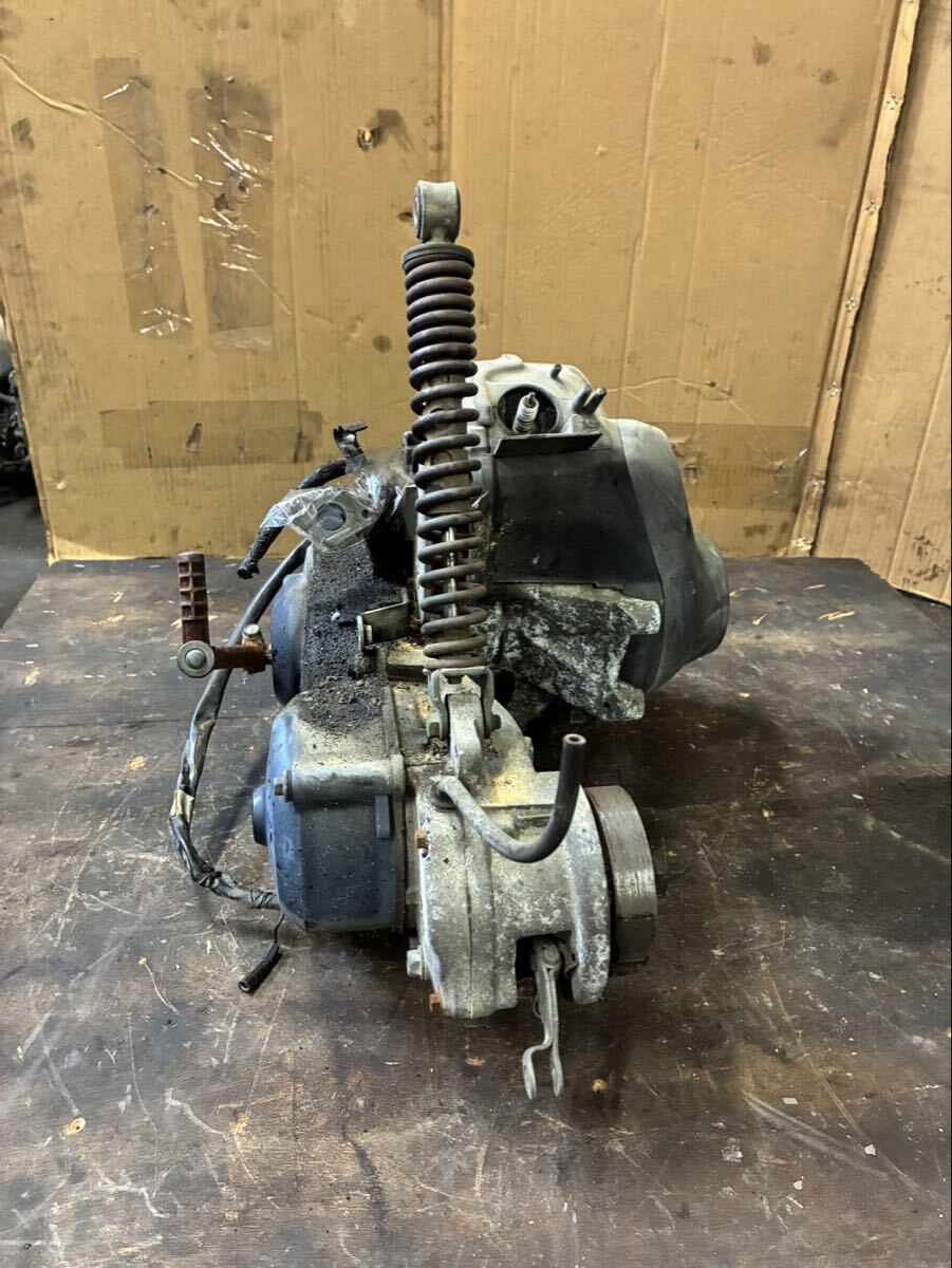 61717 ■ ホンダ スーパーディオ AF27 (2257番台〜) 実動 吹き上がりOK!! エンジン　〈AF18E-325〜〉_画像4