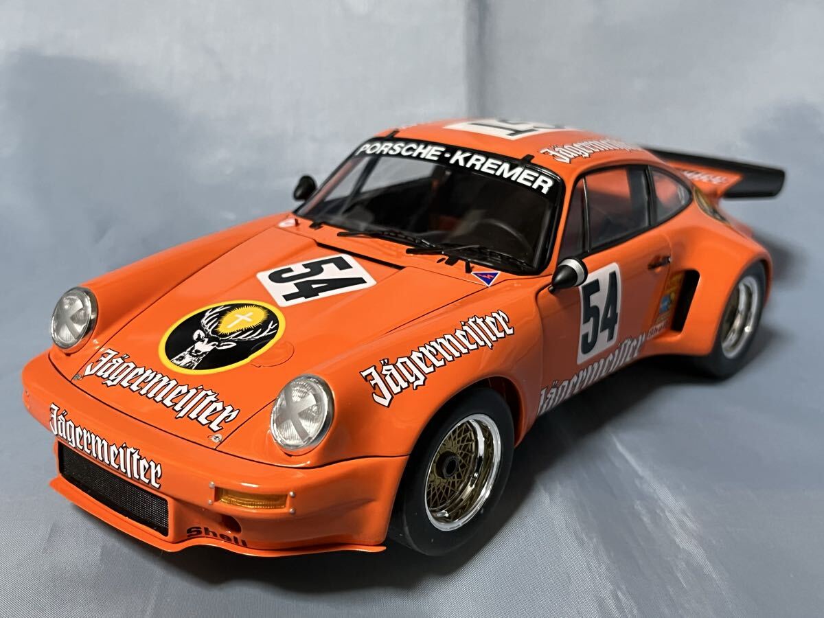 スパークモデル製　 イェーガーマイスター　ポルシェ911 RSR 3.0 (1/18)_画像2