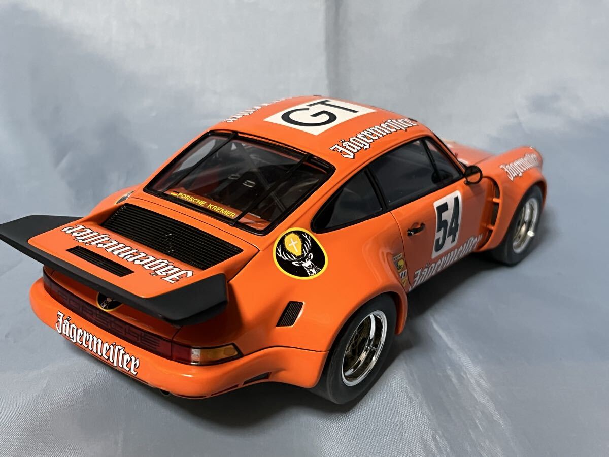 スパークモデル製　 イェーガーマイスター　ポルシェ911 RSR 3.0 (1/18)_画像6