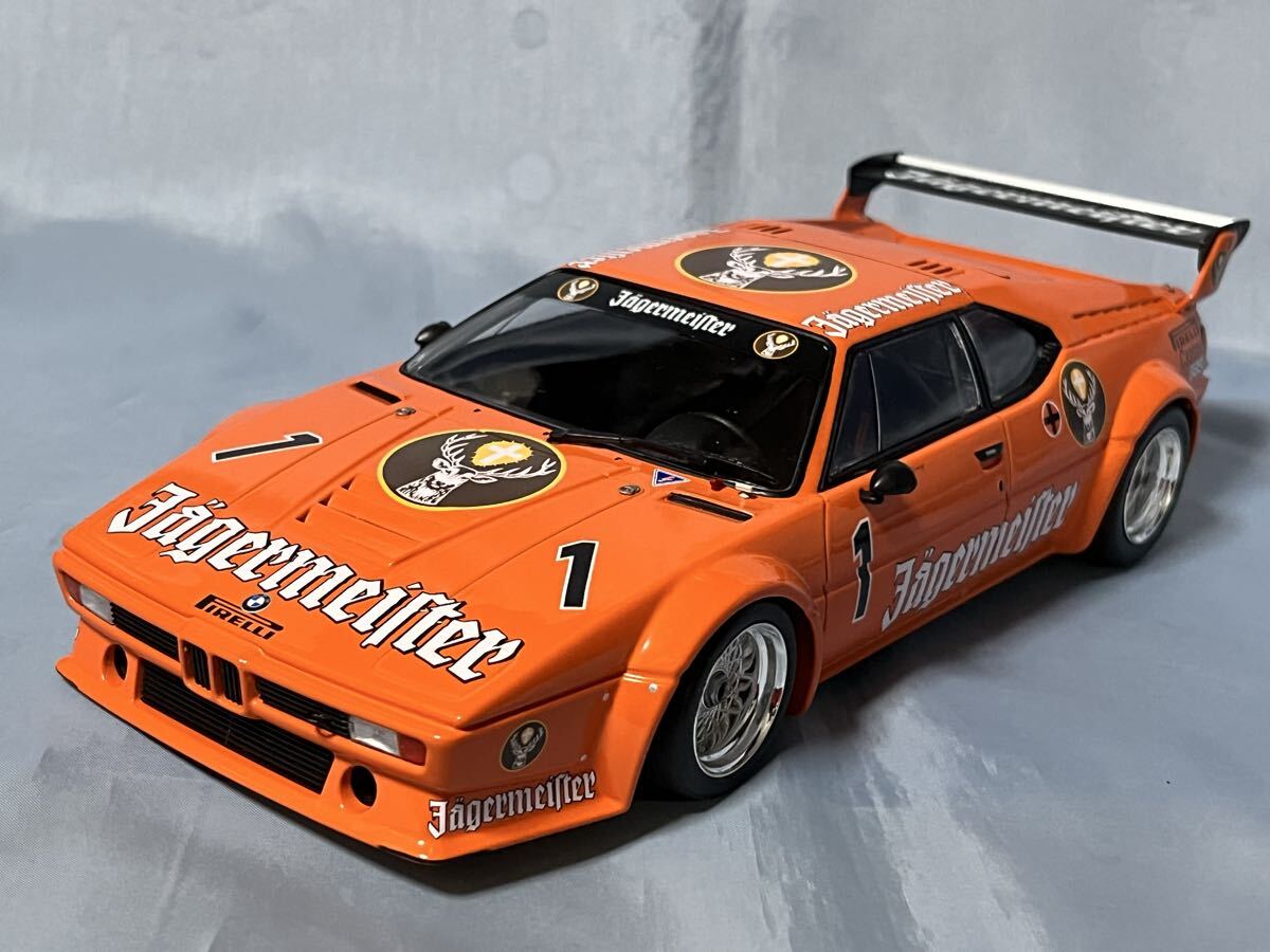 ミニチャンプス製　 イェーガーマイスター　BMW M1 (1/18)_画像2
