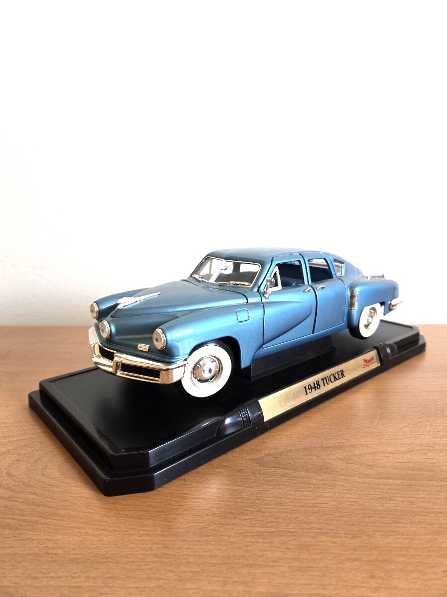 タッカー 1948 ダイキャストモデル 1/18_画像1