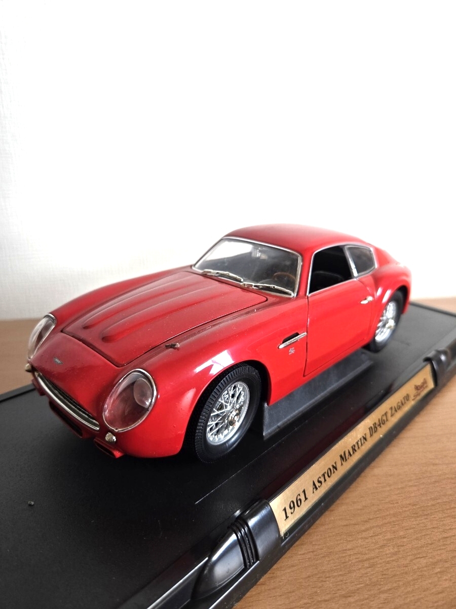 ASTON MARTIN　DB4GT ZAGATO 1961 1/18 ダイキャストモデル_画像1