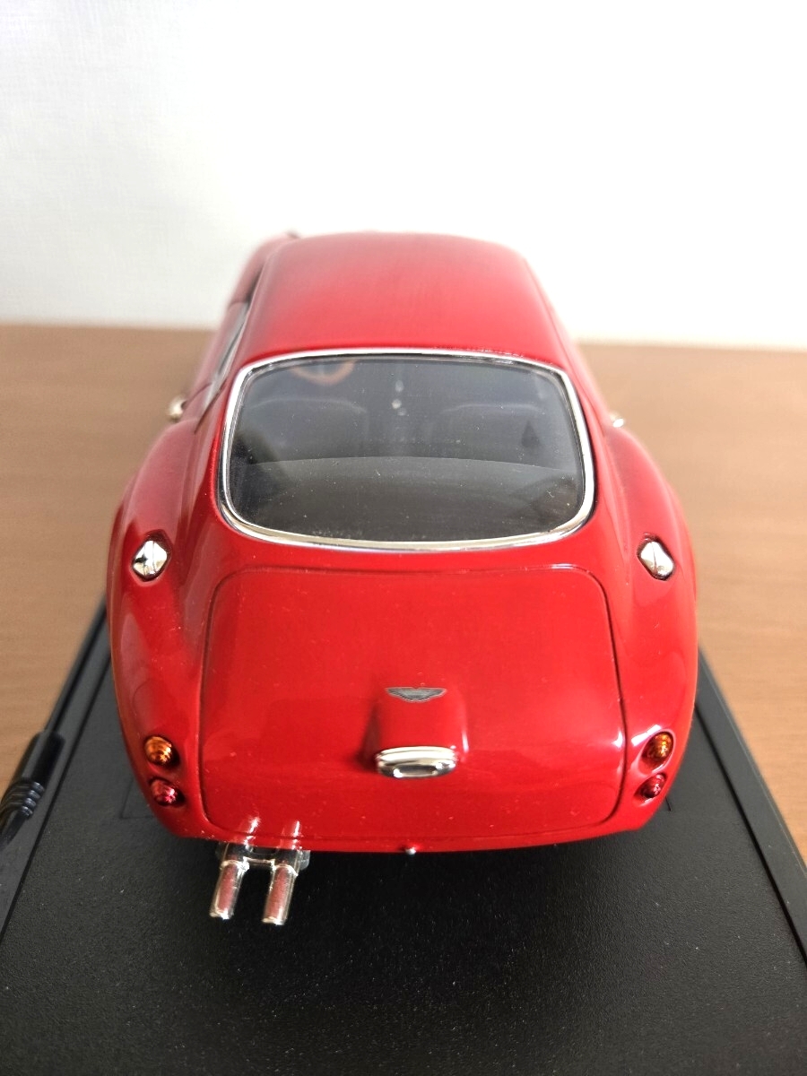 ASTON MARTIN　DB4GT ZAGATO 1961 1/18 ダイキャストモデル_画像7