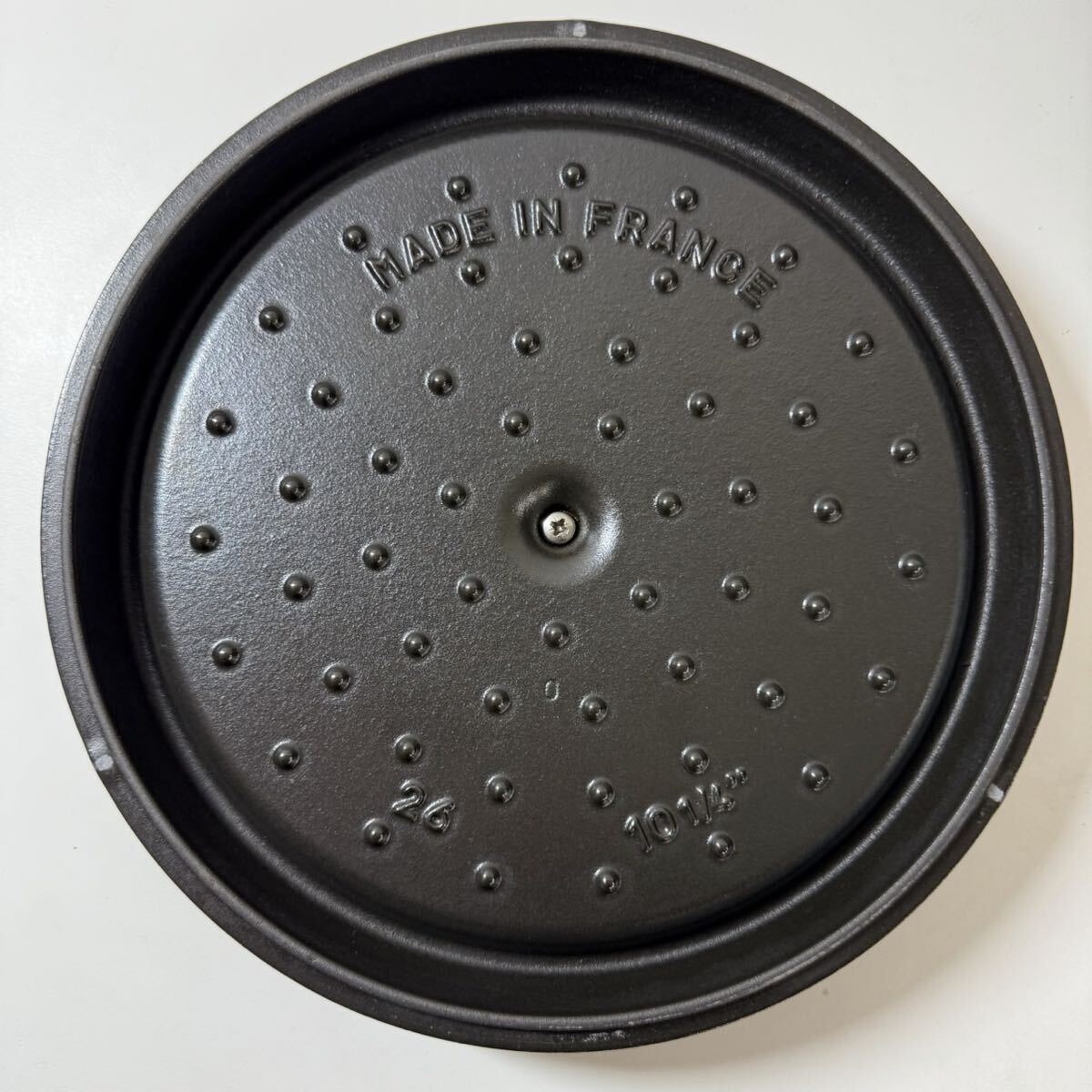 STAUB( -тактный ub) раунд ko раскладушка 26. сигнал low кастрюля черный текущее состояние товар |1 иен старт 