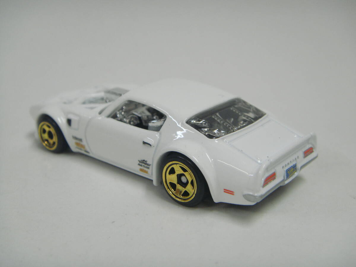 Hot Wheels【ギフトセットのバラシ売り】1970 PONTIAC FIREBIRD ルーフにキズ?あり・7枚目画像_画像2