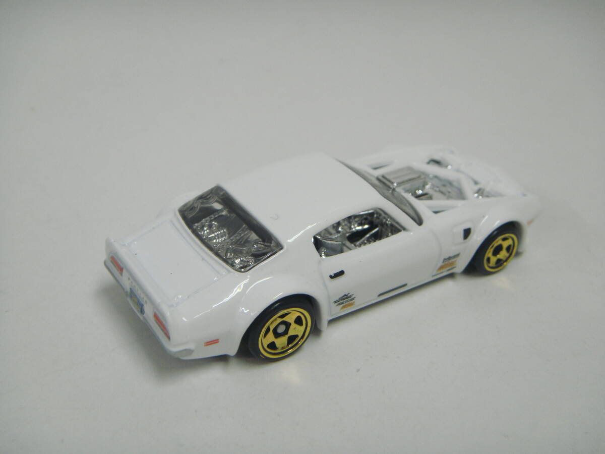 Hot Wheels【ギフトセットのバラシ売り】1970 PONTIAC FIREBIRD ルーフにキズ?あり・7枚目画像_画像3