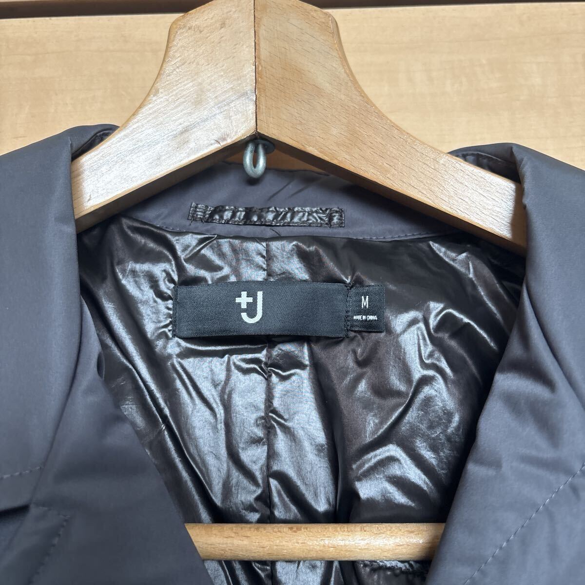美品　UNIQLO ＋J パデッドオーバーサイズステンカラーコート　ダークグレー　Mサイズ　ユニクロ_画像2