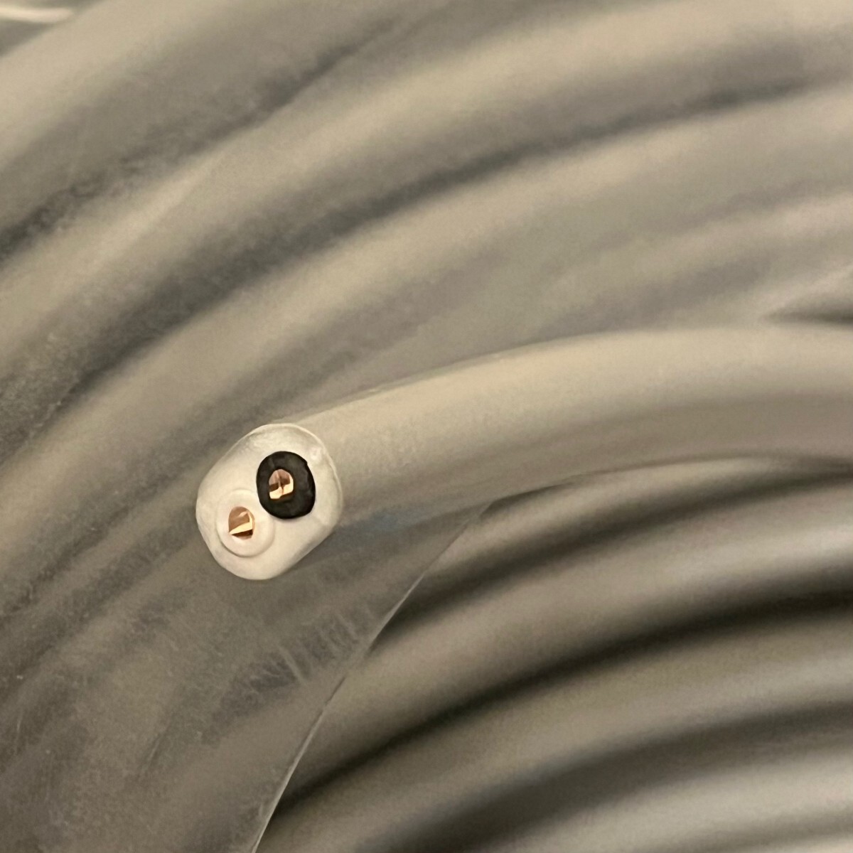 【段ボール梱包】富士電線、矢崎電線、住電HSTケーブル製 VVFケーブル 1.6-2C 白黒 約18m 【匿名・追跡有】VA,Fケーブル!_画像2