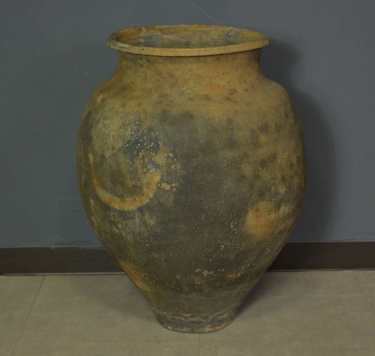 弥生土器　土器　線刻文　壺　補修箇所あり　時代物　蔵出し品です　ma905_画像1