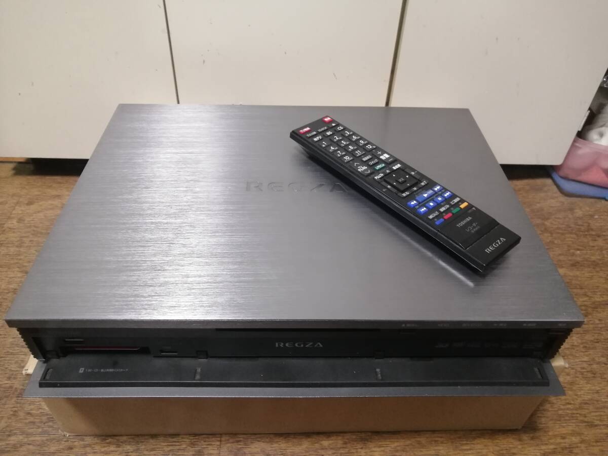 送料100S 東芝 HDD& BD タイムシフトマシン DBR-M190 5TB リモコン カード2枚付 分解掃除 HDD検査 整備済_画像3