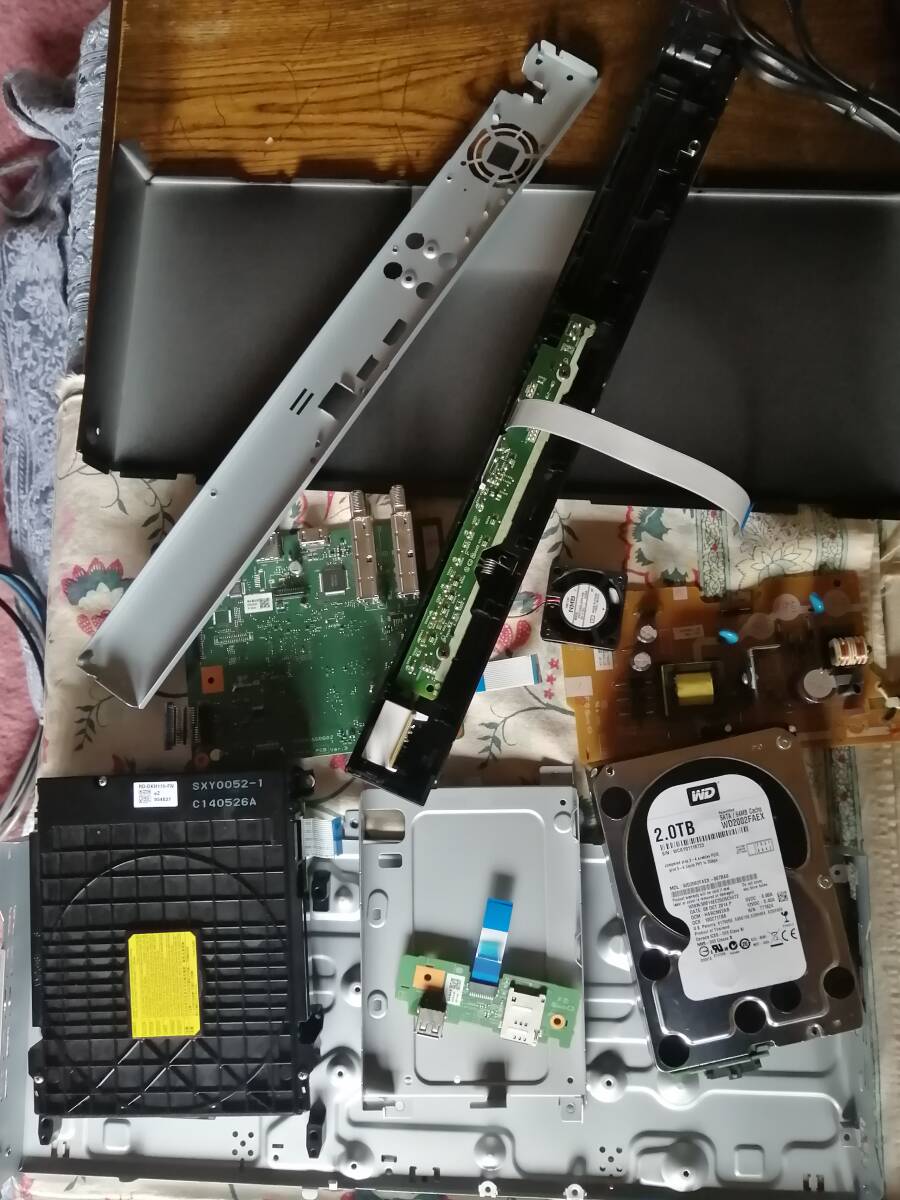 送料80S 東芝 HDD& BD レコーダ－超美品20年製 DBR-W509 2TBに換装 録画4倍の184時間 リモコン等付属品付 分解掃除 HDD検査 整備済_画像8