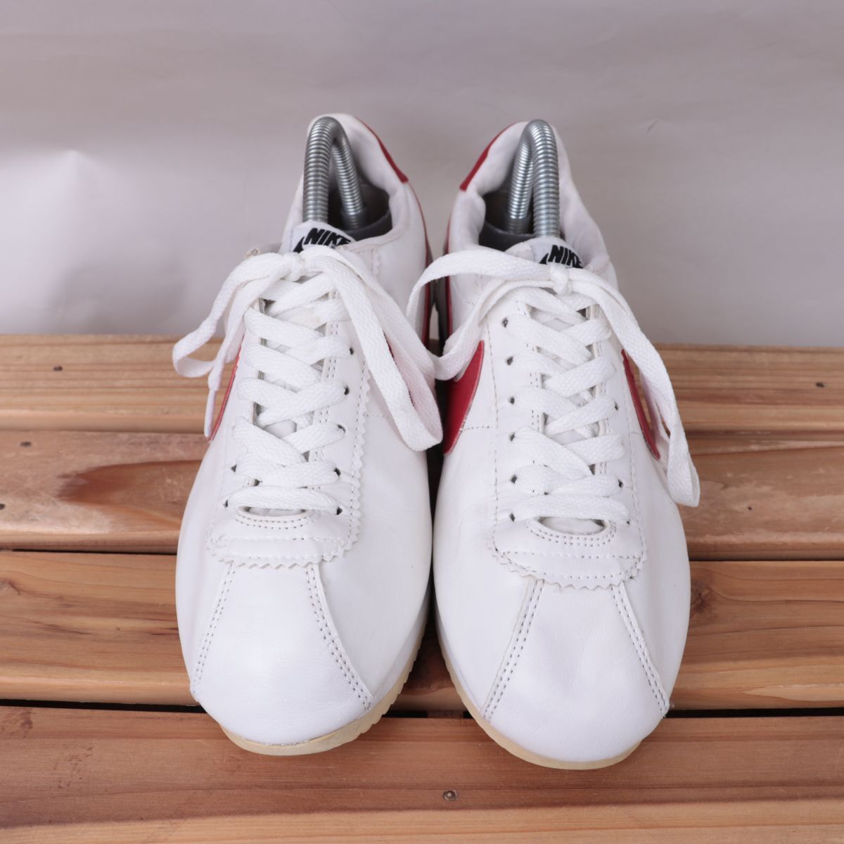 z3103 ナイキ コルテッツ US9 26.0cm/白 ホワイト 赤 レッド 青 ブルー NIKE CORTEZ レディース スニーカー 中古_画像2