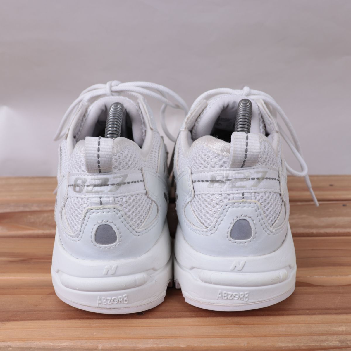 z3221【827】ニューバランス US8 26.0cm/白 ホワイト シルバー newbalance メンズ スニーカー 中古_画像4