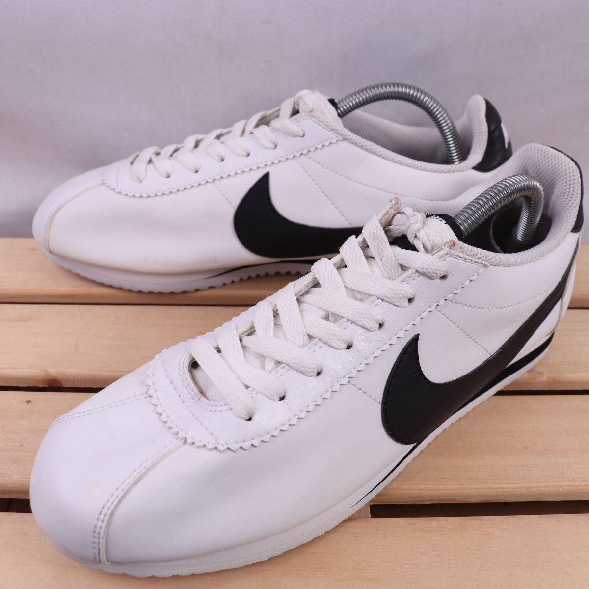 z3380 ナイキ コルテッツ US10.5 27.5cm/白 ホワイト 黒 ブラック NIKE CORTEZ レディース スニーカー 中古_画像1