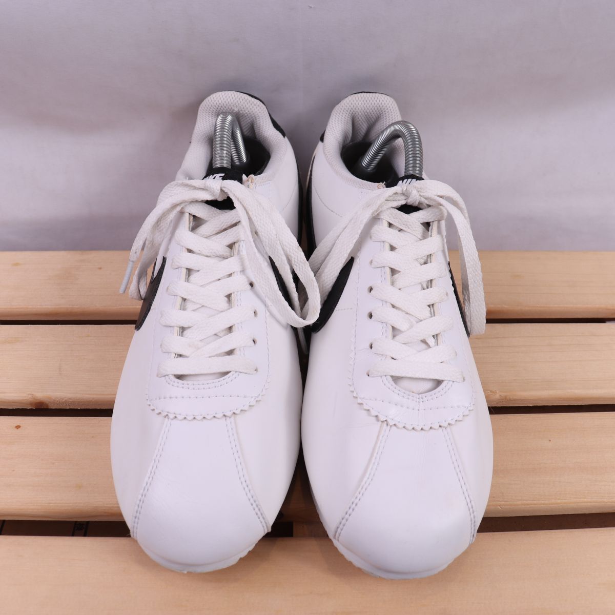 z3380 ナイキ コルテッツ US10.5 27.5cm/白 ホワイト 黒 ブラック NIKE CORTEZ レディース スニーカー 中古_画像2