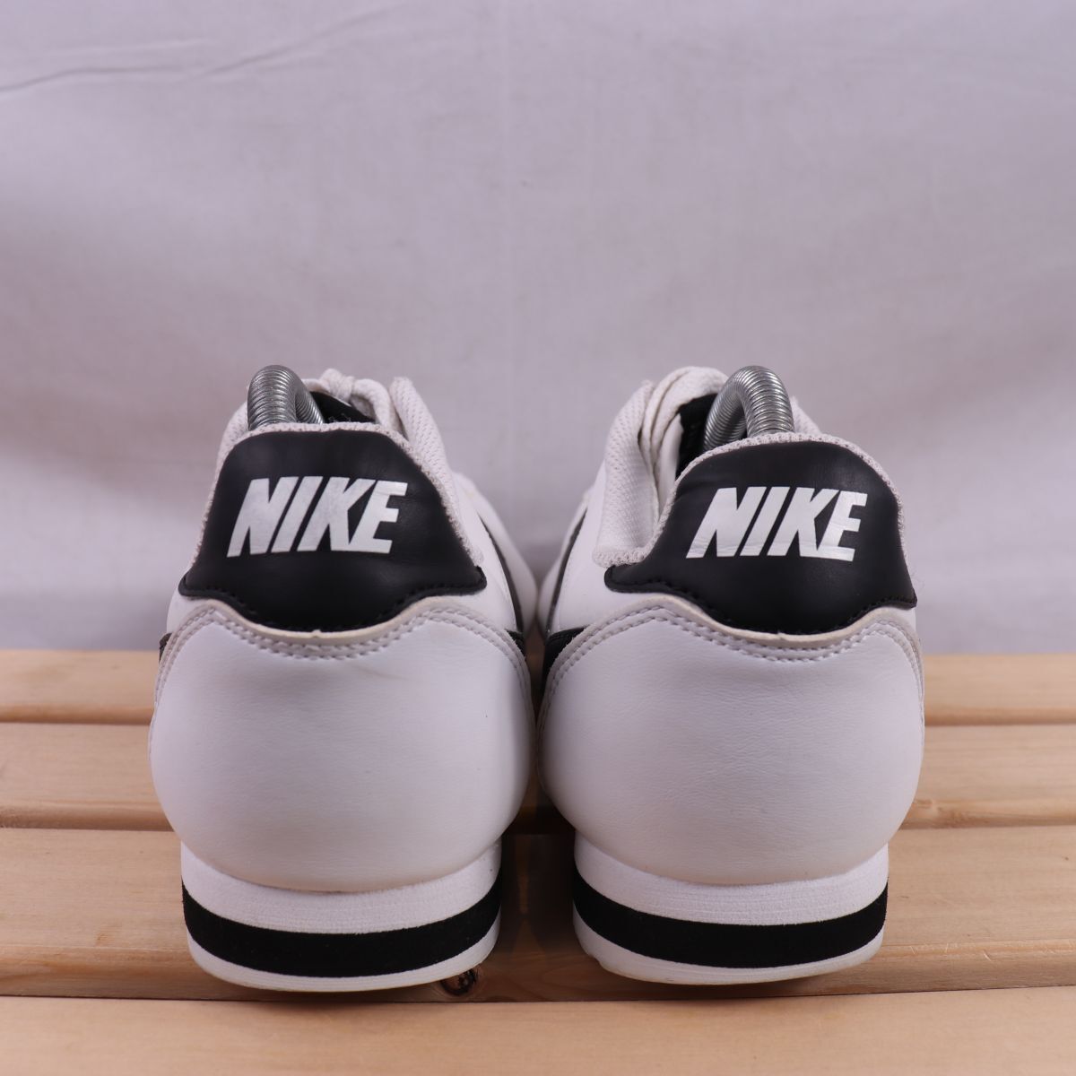 z3380 ナイキ コルテッツ US10.5 27.5cm/白 ホワイト 黒 ブラック NIKE CORTEZ レディース スニーカー 中古_画像4