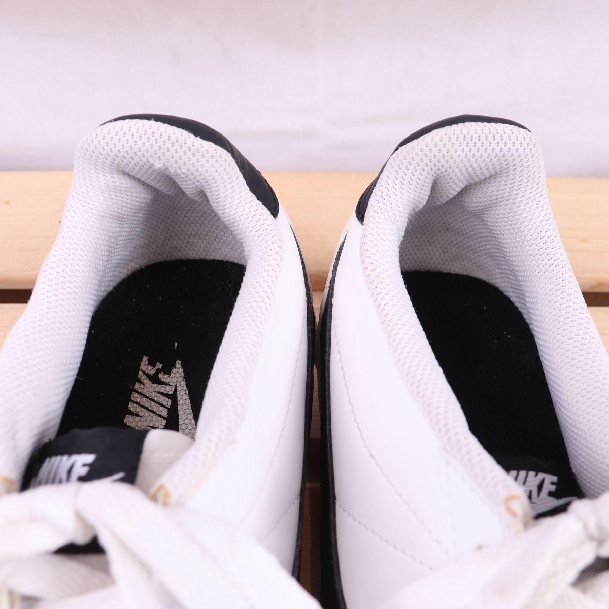 z3380 ナイキ コルテッツ US10.5 27.5cm/白 ホワイト 黒 ブラック NIKE CORTEZ レディース スニーカー 中古_画像6
