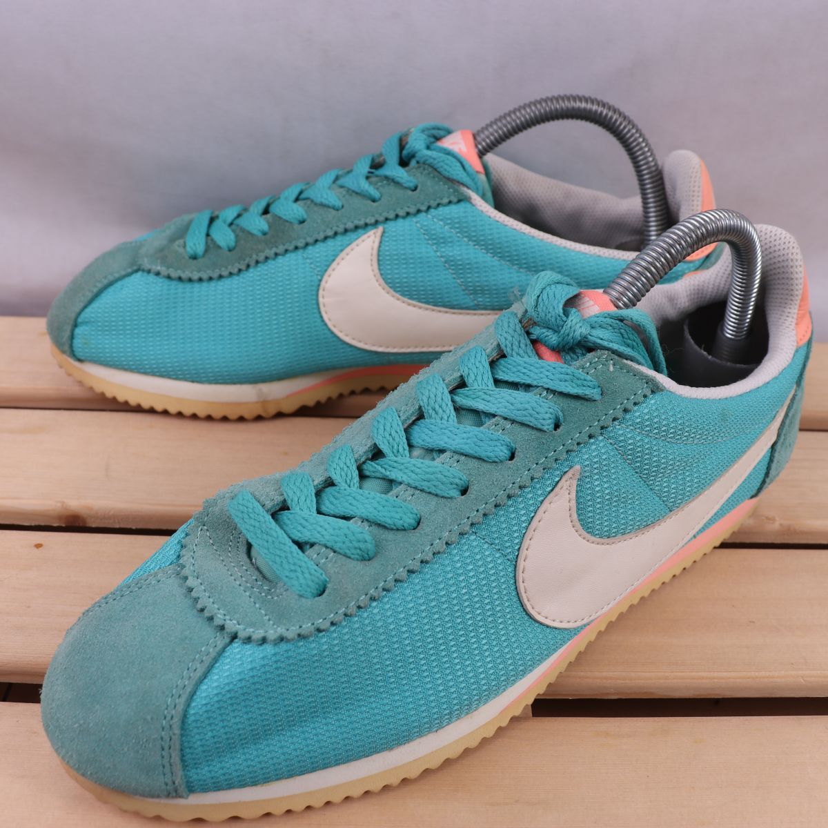 z3382 ナイキ コルテッツ US9 26.0cm/水色 エメラルドグリーン ピンク 白 ホワイト NIKE Cortez レディース スニーカー 中古_画像1
