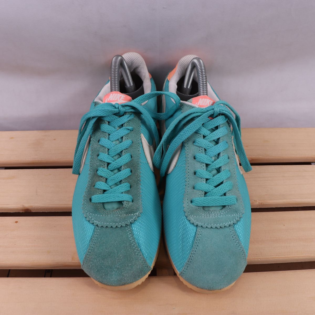 z3382 ナイキ コルテッツ US9 26.0cm/水色 エメラルドグリーン ピンク 白 ホワイト NIKE Cortez レディース スニーカー 中古_画像2