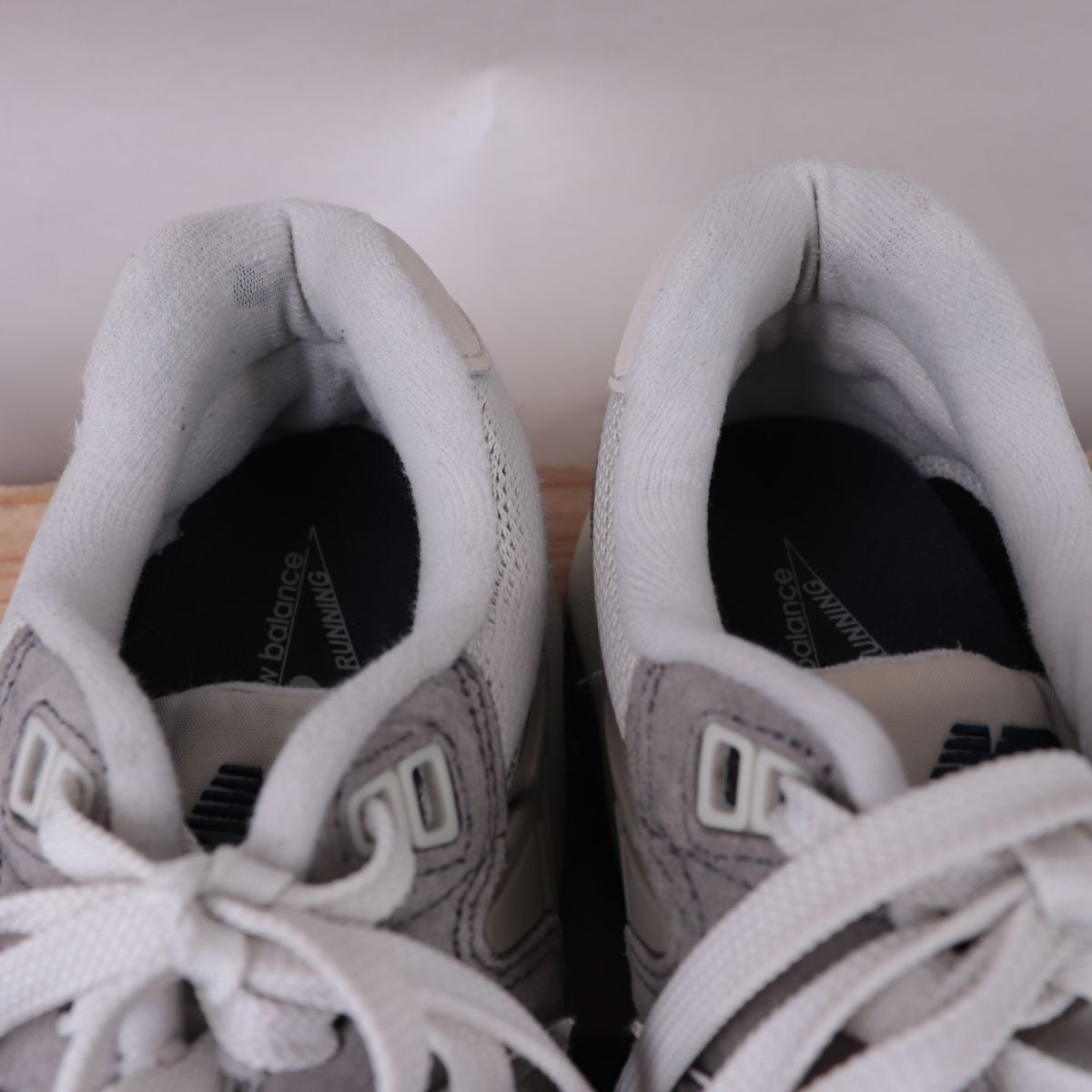 z3668【580】ニューバランス US7.5 25.5cm/グレー 灰 白 紺 newbalance メンズ スニーカー 中古_画像6