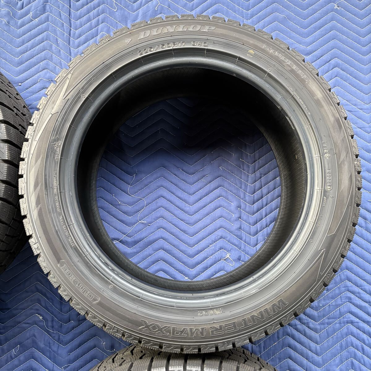 ☆ 9部山 激安 ☆ DUNLOP WINTERMAXX WM02 225/50R17 2018年製造 スタッドレス バリ山 （ ダンロップ ウィンターマックス 冬タイヤ )_画像5