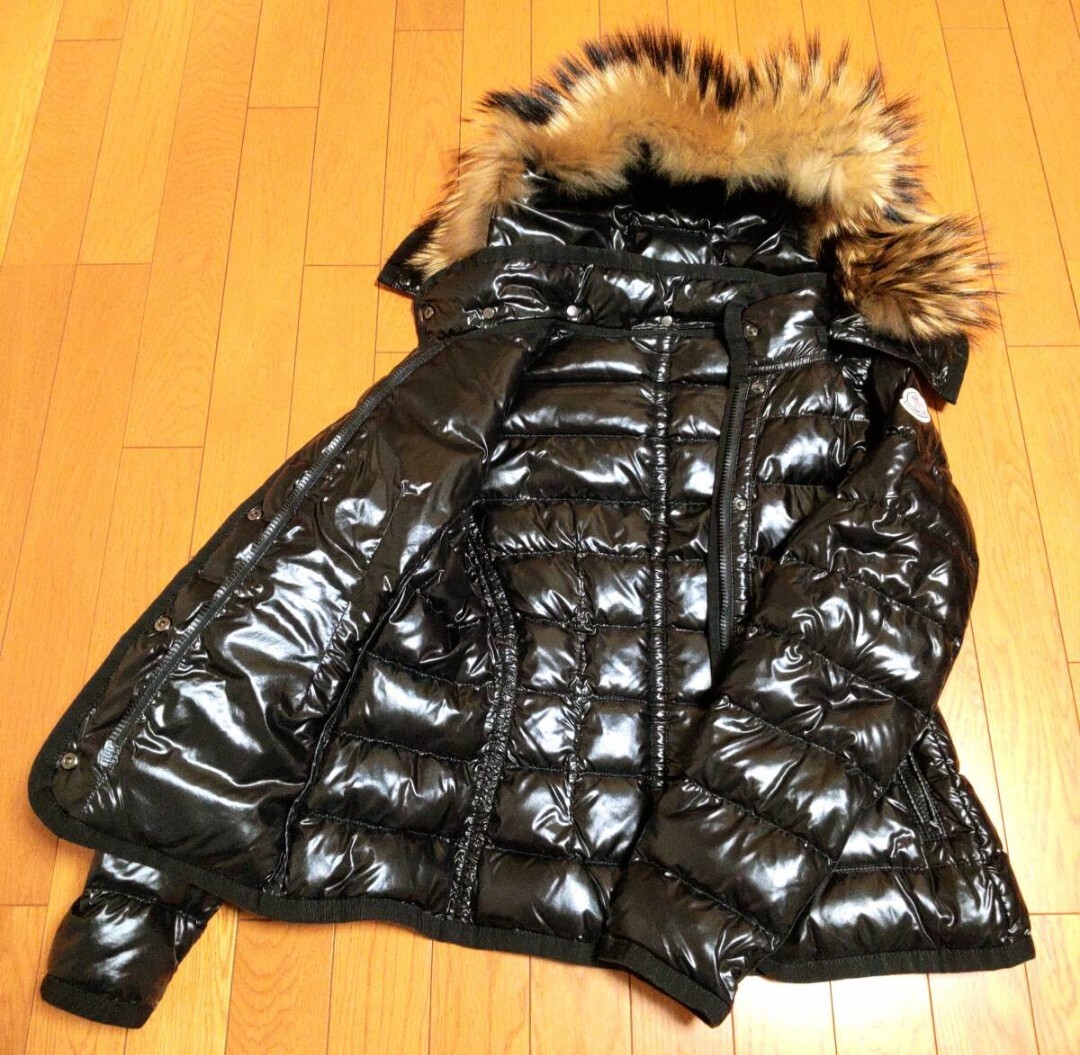 美品即決 モンクレール アルモアーズ MONCLER ARMOISE ダウンジャケット 1/M〜L リアルファー付き 黒 _画像3