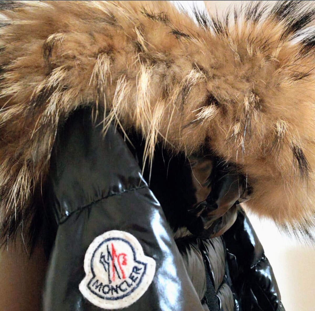 美品即決 モンクレール アルモアーズ MONCLER ARMOISE ダウンジャケット 1/M〜L リアルファー付き 黒 _画像5