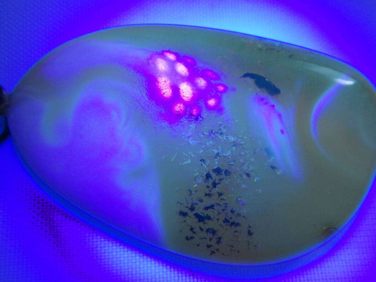 本琥珀　本コハク　ロイヤルアンバー　ネックレストップ　チャーム　良い色合い　レトロ　ヴィンテージ　D728_画像6