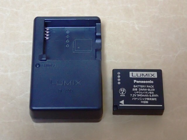 〈 Panasonic バッテリー DMW-BLE9 チャージャー DMW-BTC9 DE-A99 A 〉の画像1