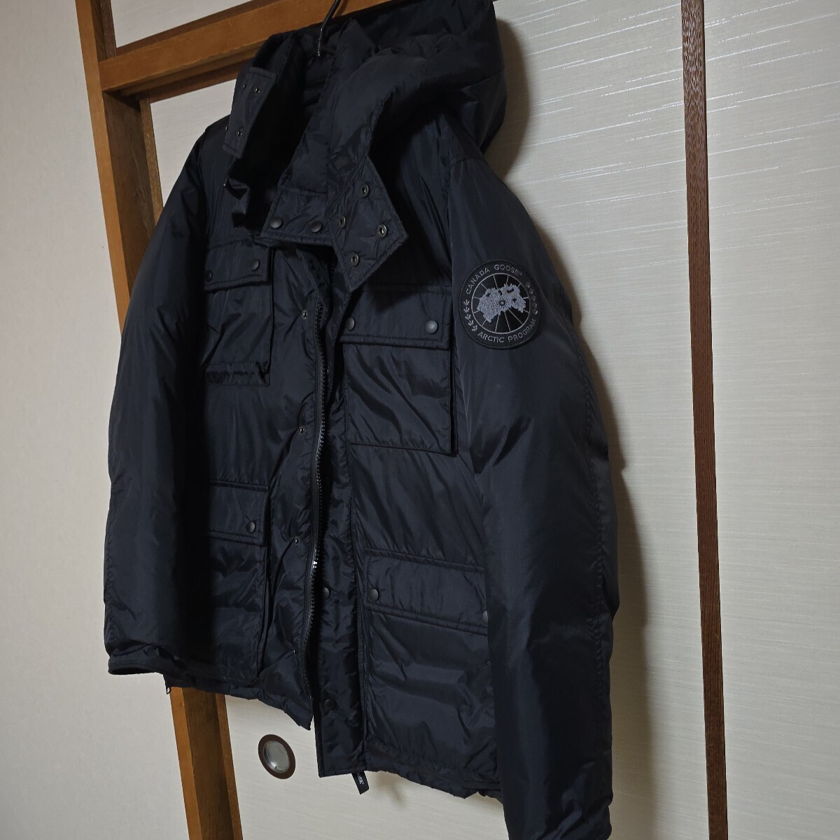 ダウンジャケット　カナダグース　CANADA GOOSE　ブラック　美品 黒_画像2