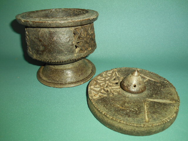 ☆☆　古越前　鎌倉時代　珍品　香炉　透かし彫り　幾何学文　桐箱　☆☆_画像10